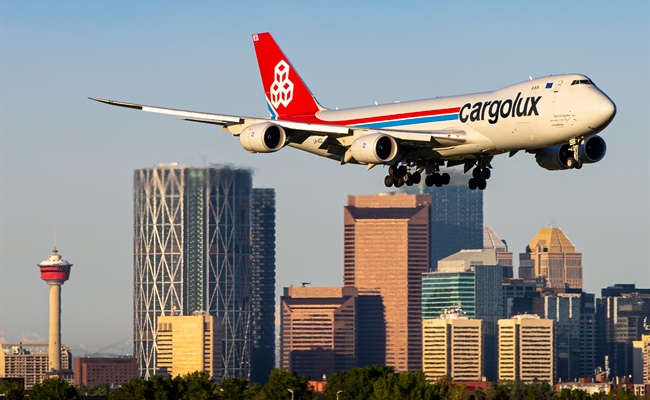 YYC celebrates 25 years of cargo growth with Cargolux