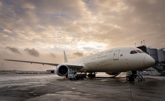 Wheels down in Western Canada: Etihad Airways makes history with first-ever non-stop flight between Calgary and the Gulf Region